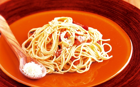 Accords Mets Vins Spaghettis A La Carbonara Guide Hachette